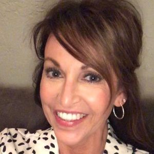 Meet your Posher, Kari